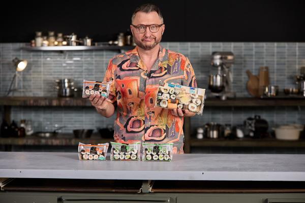 Bild 1 von 12: Sushi für schmales Geld. Wie Aldi bei der Produktion trickst, zeigt Sebastian Lege.