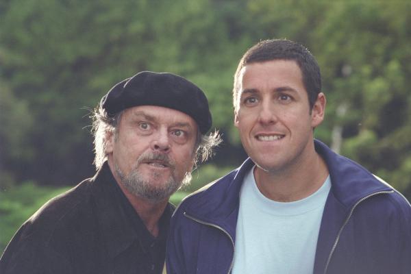 Bild 1 von 3: Dr. Buddy Rydell (Jack Nicholson, l.) hilft Dave Buznik (Adam Sandler, r.) durch eine intensive Aggressionstherapie seine Emotionen zu kontrollieren. Jedoch wird schnell deutlich, dass nicht der introvertierte Dave mit seinen Gefühlsausbrüchen zu kämpfen hat.