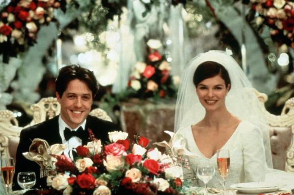 Bild 1 von 6: Michael Felgate (Hugh Grant, l.); Gina Vitale (Jeanne Tripplehorn, r.)