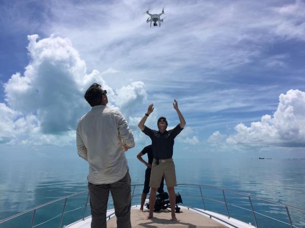 Bild 1 von 4: Rob Nelson (l.); Stefan Burns (r.)