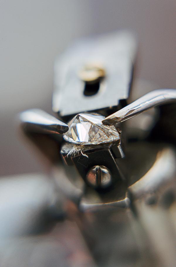 Bild 1 von 5: Der berühmte Ashoka-Cut: ein Diamant mit 62 Facetten