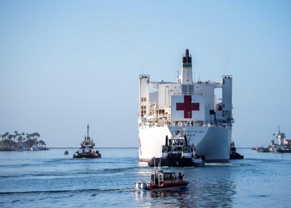 Bild 1 von 2: Seit mehr als 35 Jahren wird die USNS Mercy als schwimmendes Krankenhaus eingesetzt und hat in verschiedenen Regionen des Pazifiks bei Katastrophen Soforthilfe geleistet.
