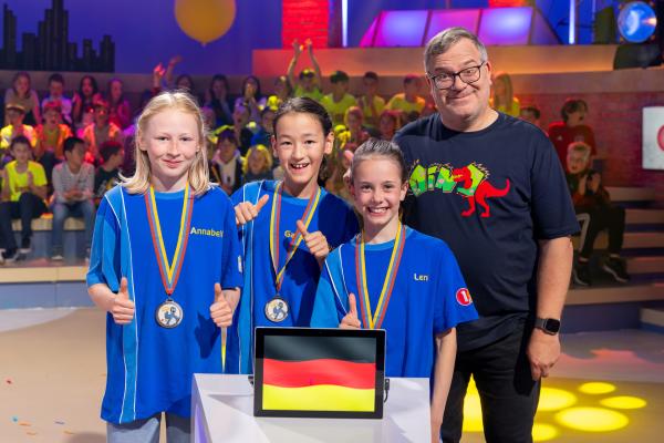 Bild 1 von 11: Das blaue Team aus Dorfen am Mühlanger/Deutschland freut sich über einen spannenden Ratetag.