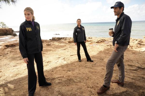Bild 1 von 10: (v.l.n.r.) Kate Whislter (Tori Anderson); Jane Tennant (Vanessa Lachey); Jesse Boone (Noah Mills)