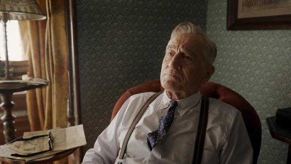 Bild 1 von 4: General Gil Dillenbeck (Robert De Niro)