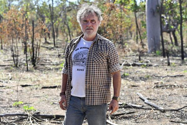 Bild 1 von 5: Hugo Drivas (Darren Gilshenan)