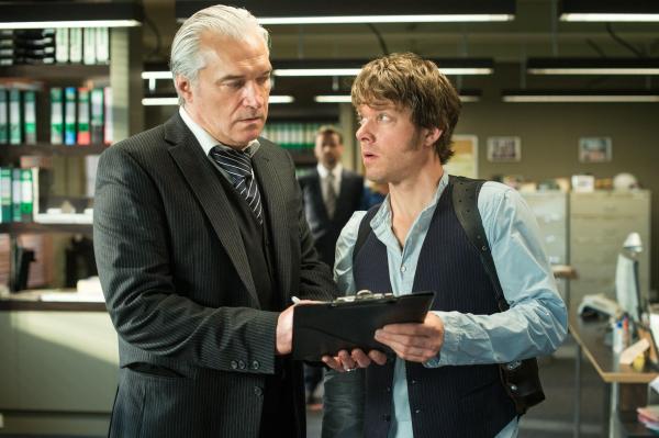 Bild 1 von 6: Franco Catanzaro (Emilio De Marchi, l.); Tom Kowalski (Steffen Schroeder, r.)