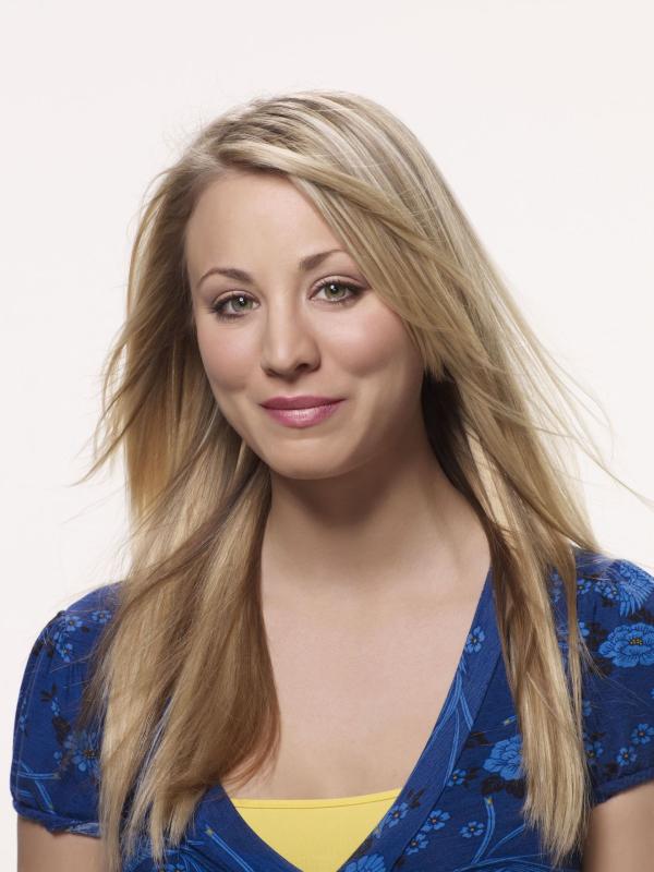 Bild 1 von 34: (4. Staffel) - Sorgt für Abwechslung im Leben der brillianten Physiker: Penny (Kaley Cuoco) ...
