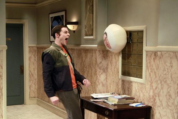 Bild 1 von 24: Geht einem Halloweenstreich auf den Leim: Sheldon (Jim Parsons) ...