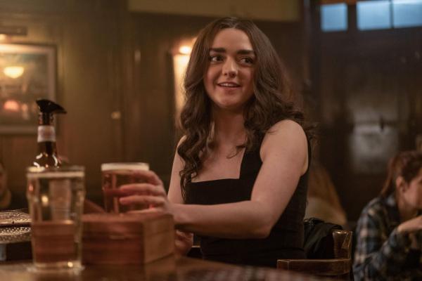 Bild 1 von 8: Kim Noakes (Maisie Williams)