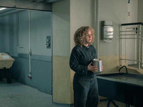 Bild 1 von 7: Im Bild: Sarah Viktoria Frick (Adriana).