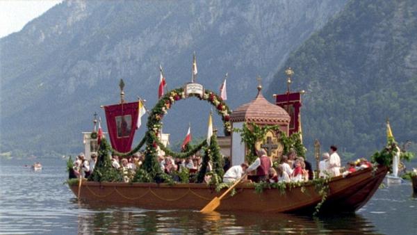 Bild 1 von 5: Fronleichnamsprozession am See.