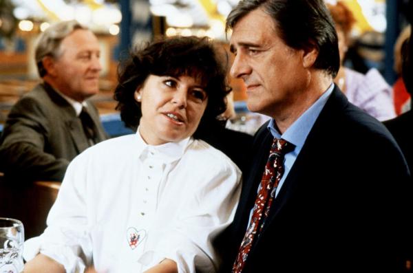 Bild 1 von 2: Im Bild: Gundi Ellert, Helmut Fischer.