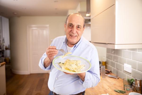 Bild 1 von 8: Im Bild: Gennaro Contaldo.