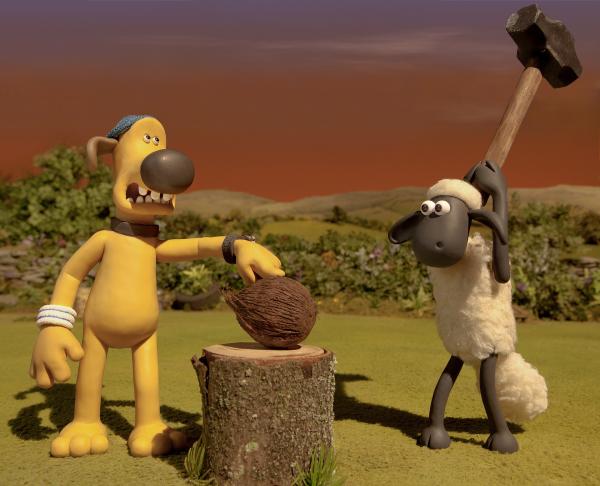 Bild 1 von 5: Ist Shaun schon ein guter Nussknacker? Bitzer kommen Zweifel.