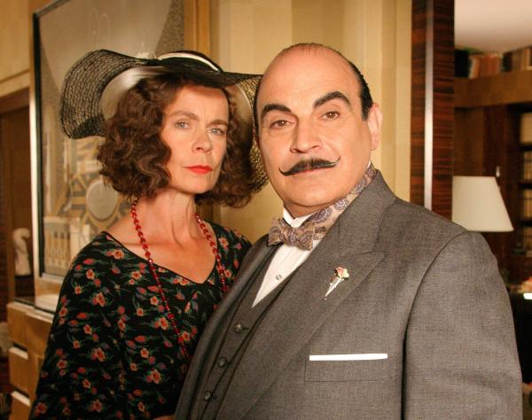 Bild 1 von 7: Im Bild: Penny Downie (Frances Cloade), David Suchet (Hercule Poirot).