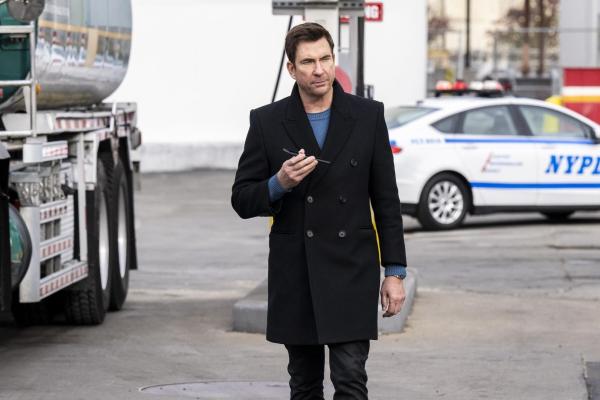 Bild 1 von 8: Remy Scott (Dylan McDermott)