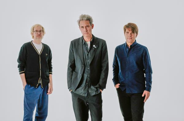 Bild 1 von 3: Tocotronic gehören zu den erfolgreichsten und prägendsten deutschsprachigen Rockbands der letzten Jahrzehnte.