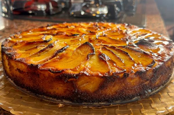 Bild 1 von 3: Apfelkuchen aus Faba-Bohnen-Mehl