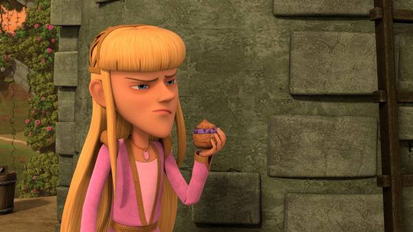 Bild 1 von 2: Nelly heckt einen bösen Plan aus. Sie fälscht einen Brief an Marian.