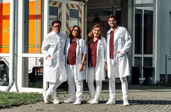 Bild 1 von 1: v.li.: Dr. Frederik Seehauser, Dr. Christina Traudtner, Dr. Nessy Wagner, Dr. Mats Pfeffer