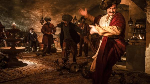 Bild 1 von 14: Im Bild: Verfolgung von Kaffeeliebhabern durch die Truppen von Murad IV.