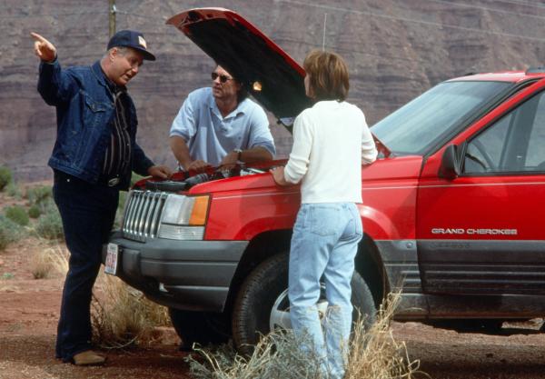 Bild 1 von 7: Jeff Taylor (Kurt Russell, Mitte), Amy Taylor (Kathleen Quinlan, rechts) und Red Barr (J.T. Walsh, links).