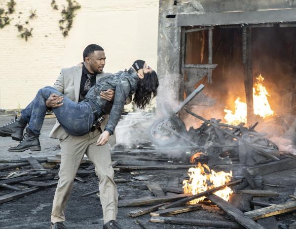 Bild 1 von 4: Quentin Carter (Charles Michael Davis, oben); Hannah Khoury (Necar Zadegan, unten)