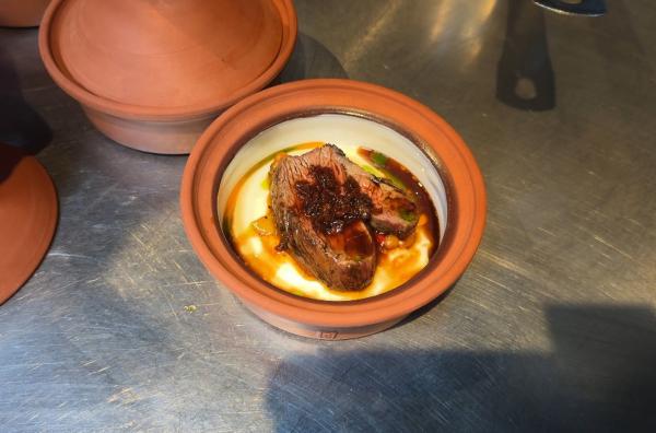 Bild 1 von 2: Wenn Südafrikaner nur ein Gericht mit auf eine einsame Insel nehmen könnten, wäre es für viele wohl Mieliepap.