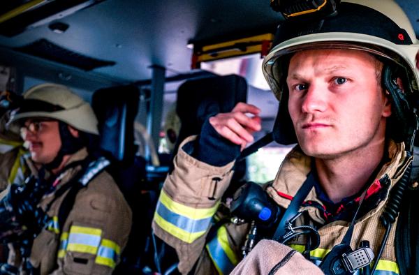 Bild 1 von 1: Die Feuerwehr Heidelberg bei der Fahrt zum Einsatz.