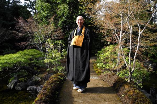 Bild 1 von 6: Shunmyo Masuno ist Zen-Priester und ein berühmter Gartenarchitekt.