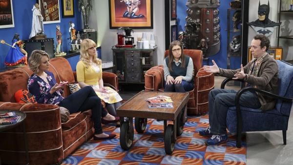 Bild 1 von 12: Stuart (Kevin Sussman, r.) will mehr weibliche Kunden in den Comic-Buchladen locken und hofft auf die Hilfe von Penny (Kaley Cuoco, l.), Bernadette (Melissa Rauch, 2.v.l.) und Amy (Mayim Bialik, 2.v.r.) ...