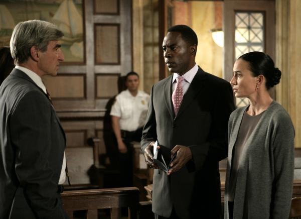 Bild 1 von 11: Sam Waterston as Asst. D.A. Jack McCoy, Richard Brooks as Paul Robinette -- NBC Universal