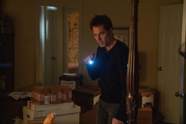 Bild 1 von 7: Jean Rousseau (Tim Rozon)