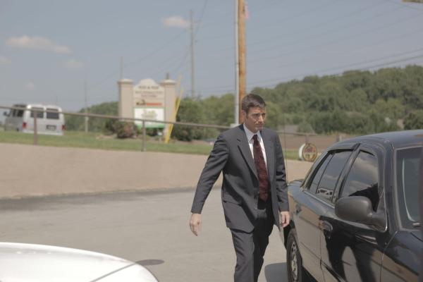 Bild 1 von 6: Im Jahre 1977 lässt ein Raubüberfall die Polizei lange im Dunkeln. Genau dieser Raub wird zu Lt. Joe Kendas (Carl Marino) erstem Fall ...