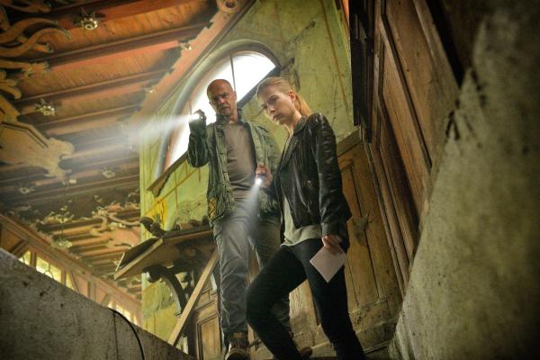 Bild 1 von 7: Matthias Koeberlin (Micha Oberländer), Nora Waldstätten (Hannah Zeiler).