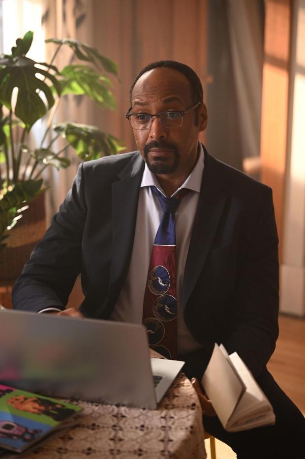 Bild 1 von 16: Alec Mercer (Jesse L. Martin)