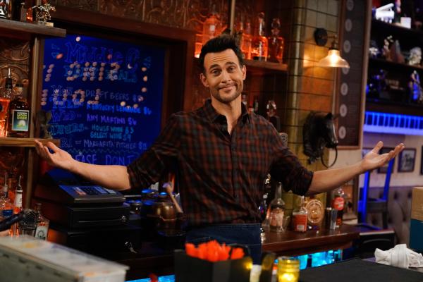 Bild 1 von 12: Max (Cheyenne Jackson)