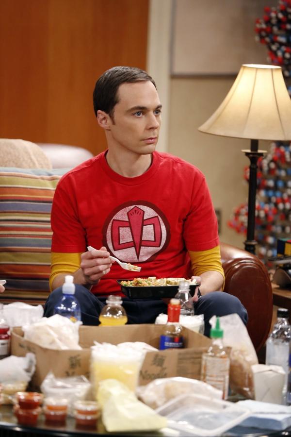Bild 1 von 29: Sheldon (Jim Parsons) und Raj prüfen, ob sie eine Forschungsexpedition in eine Salzmine überleben würden, die sich mit Dunkler Materie befasst ...