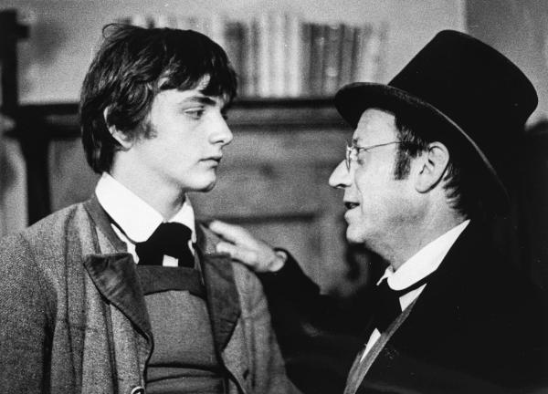 Bild 1 von 3: Im Bild: Chlodwig Haslebner (Peter), Fritz Holzer (Meister Natz).