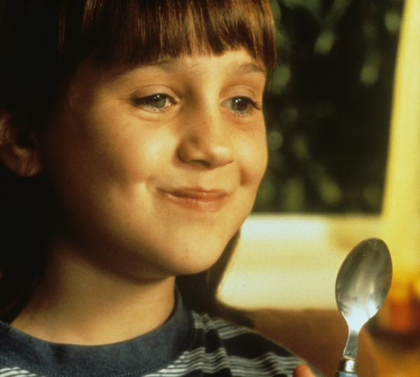 Bild 1 von 19: Nicht nur ein ausgesprochen helles Köpfchen, sondern auch mit ganz viel Mut und Herz gesegnet: Matilda (Mara Wilson) ...