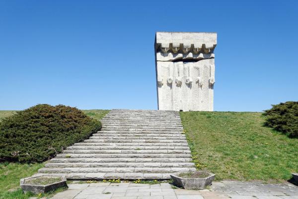 Bild 1 von 7: Im Bild: Denkmal Lager Plaszow \