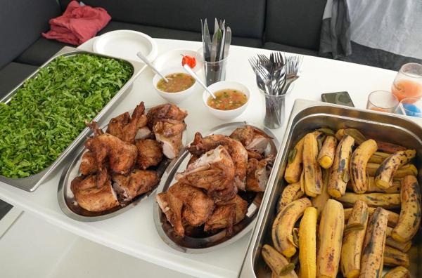 Bild 1 von 2: Martinique: Boucané-Hähnchen
