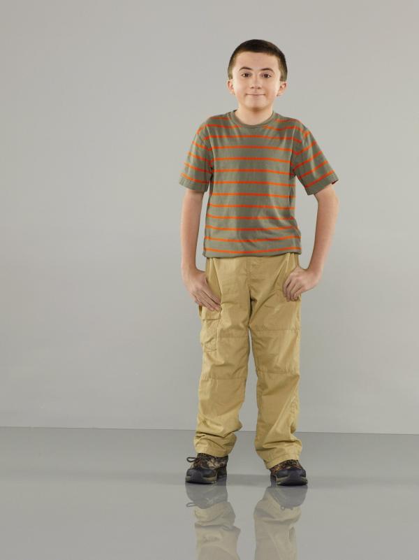 Bild 1 von 21: (4. Staffel) - Er ist intelligent und gebildet, hat aber Probleme sich mit anderen Kindern anzufreunden: Brick (Atticus Shaffer) ...
