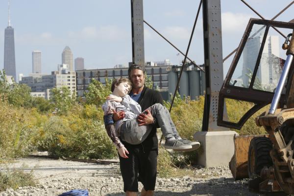 Bild 1 von 8: (l-r) C.J. Adams as Nathan, Taylor Kinney as Kelly Severide -- (Photo by: Elizabeth Morris/NBC)