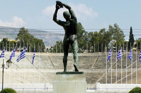Bild 1 von 1: Im Herzen von Athen liegt, unweit der antiken Agora, das Viertel Syntagma mit seinem gleichnamigen Hauptplatz. 1896 fanden hier die ersten Olympischen Spiele der Neuzeit statt.