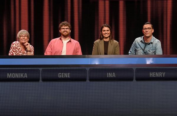 Bild 1 von 3: Die Kandidaten (v.l.n.r. am Panel): Monika Bayer-Marks, Gene Büttner, Ina Blumberg, Henry Knütter.