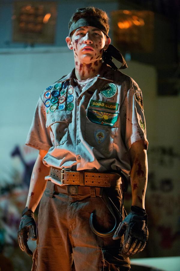 Bild 1 von 15: Im Visier äußerst hungriger Untoter: Ben (Tye Sheridan) ...