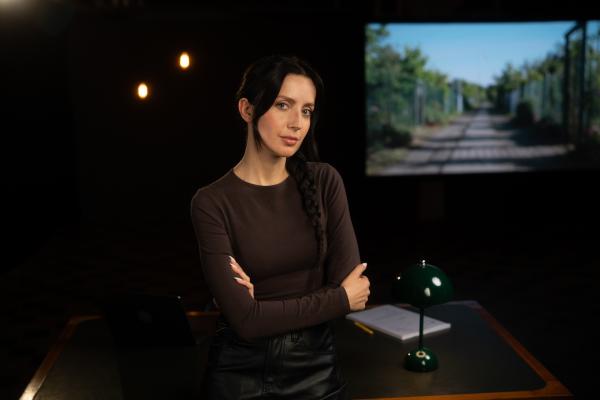 Bild 1 von 9: Moderatorin Paulina Krasa stellt den Fall \