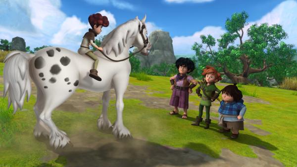 Bild 1 von 4: Lubin führt Little John, Robin Hood und Tuck seine Reitkünste vor.